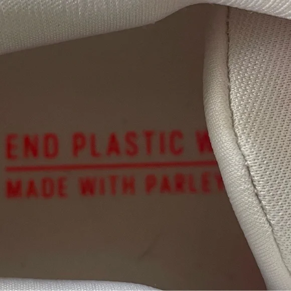 NIB. Adidas Women's Solar Glide 5 White/Silver/ Lite Pink Size 9 - Picture 6 of 14